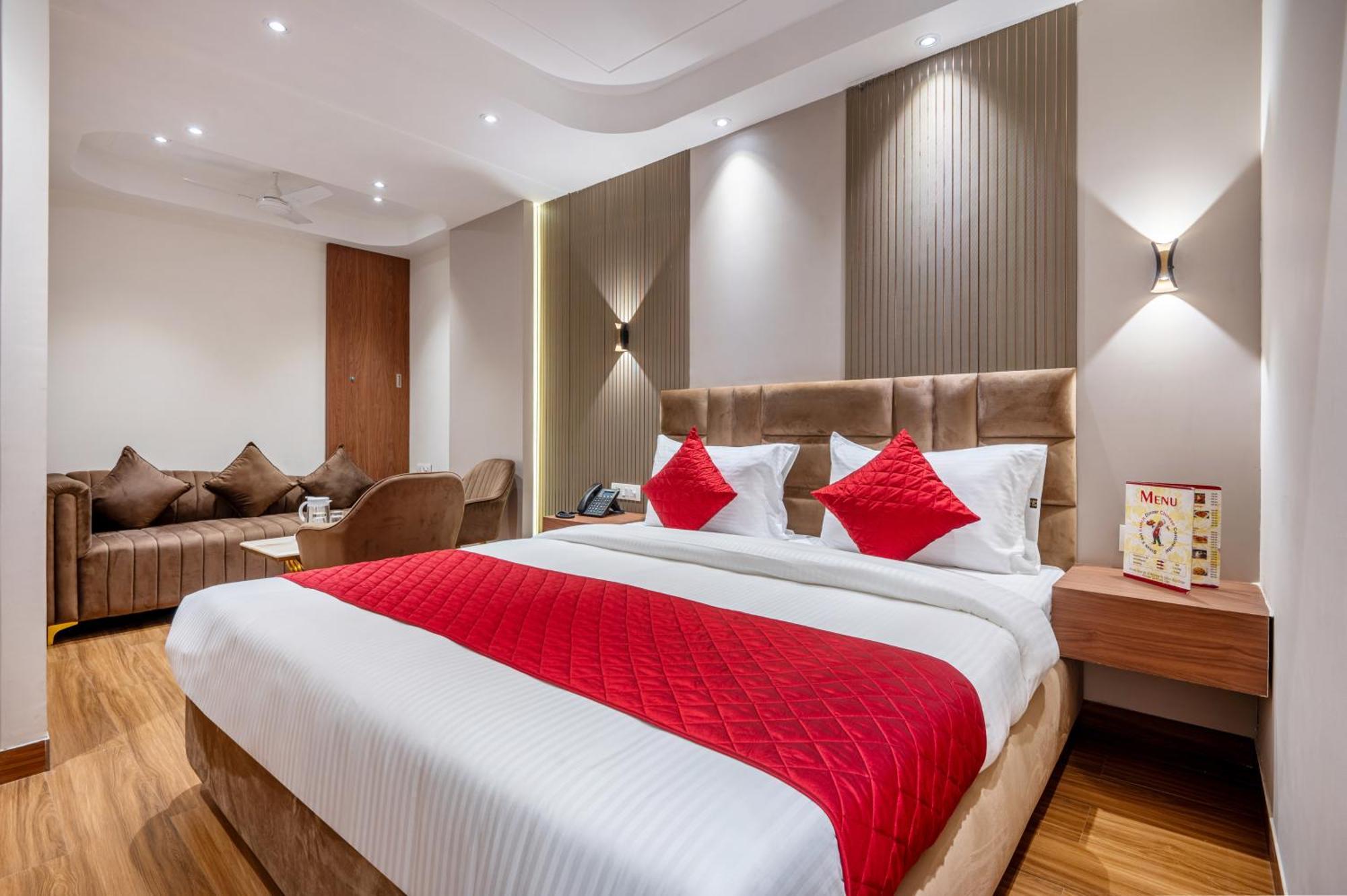Hotel Avaas - Faiz Road Karol Bagh Delhi  Exteriör bild